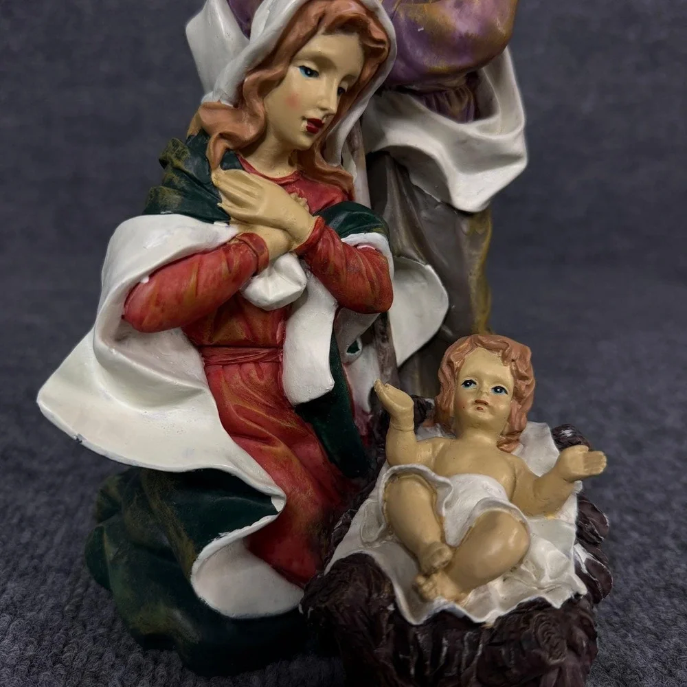 Vintage Studio 33 Holy Family Nativity Scene‎ Resin Christmas Decor 10 In Figure